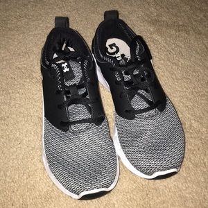 Under Armour tennis shoes